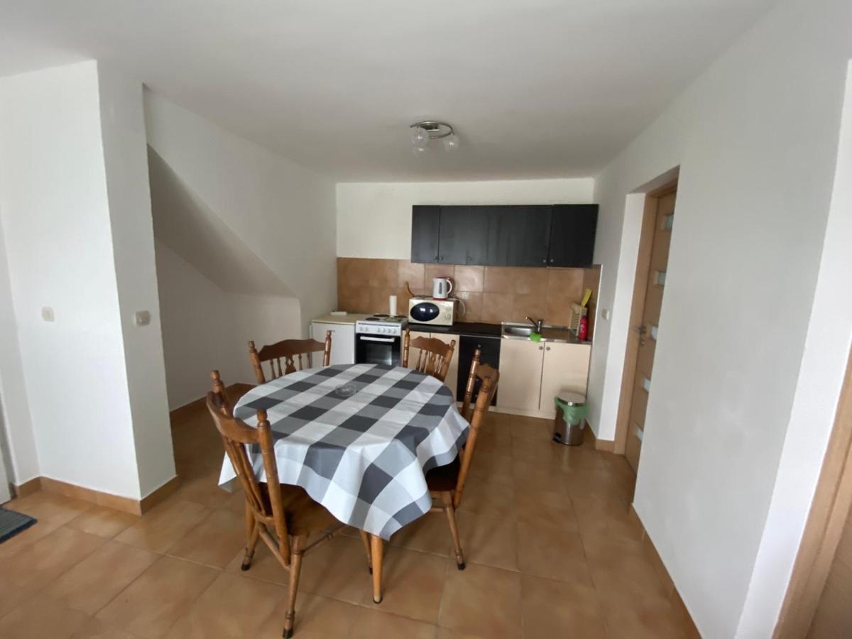 Apartamento Apartman Ana Žuljana Exterior foto